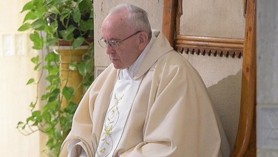 Papież Franciszek: Jestem głęboko dotknięty śmiercią Alfiego