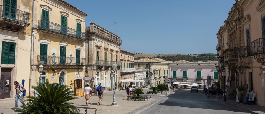 12 zarządów włoskich miast i gmin rozwiązano od początku tego roku z powodu powiązań z mafią. Ponad 90 procent z nich znajduje się w Kampanii, Kalabrii i na Sycylii, czyli w regionach uważanych za kolebki najsilniejszych mafii.