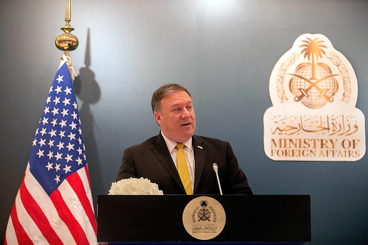 Nowy sekretarz stanu USA Mike Pompeo podczas swojej niedzielnej wizyty w Rijadzie podkreślił, że umowa nuklearna z Iranem "zawiodła" i nie spełniła celu "powstrzymania" Teheranu w regionie. Zapewnił, że będzie pracował nad zmianami w porozumieniu.
