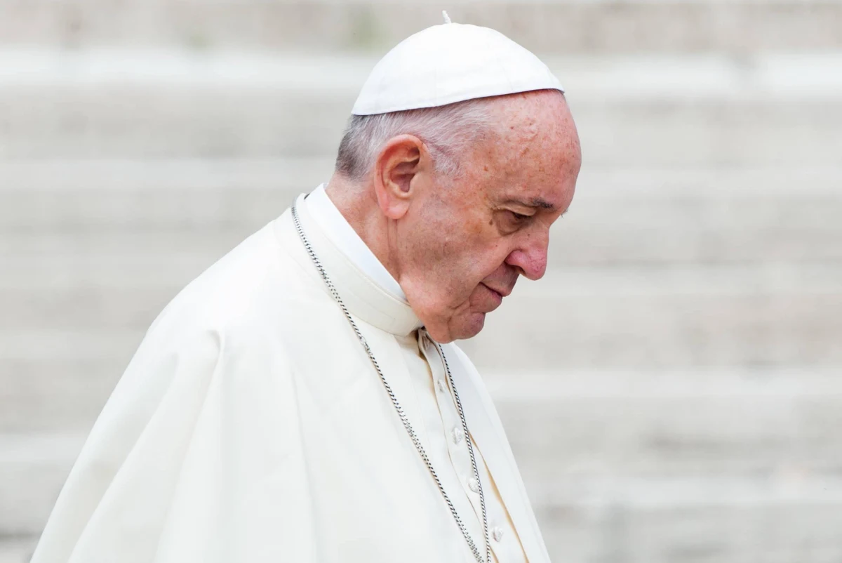 ​Papież Franciszek w czasie weekendu spotkał się z trzema ofiarami księdza pedofila Fernando Karadimy z Chile. Każdego z mężczyzn, którzy byli przed laty wykorzystywani, papież przyjął osobno i słuchał ich relacji.