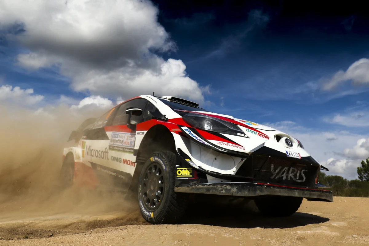 ​Estończyk Ott Tanak (Toyota Yaris WRC) wygrał Rajd Argentyny, piątą rundę samochodowych mistrzostw świata. Obrońca tytułu Francuz Sebastien Ogier (Ford Fiesta WRC) był czwarty ze stratą 1.58,6. Drugie miejsce zajął zwycięzca ubiegłorocznej edycji Belg Thierry Neuville ze stratą 37,7 s, a trzecie Hiszpan Dani Sordo (obaj Hyundai I20 WRC) - strata 1.15,7.