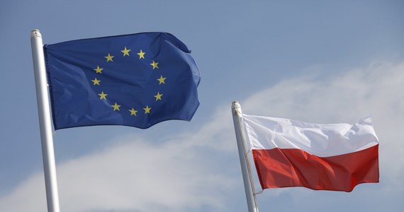1 maja mija 14 lat od przystąpienia Polski do UE - przypomniało MSZ. Polska jest aktywnym i ważnym członkiem Unii Europejskiej; uczestniczy w najważniejszych debatach o przyszłości UE, polityce migracyjnej, klimatycznej i gospodarczej - podkreślono.
