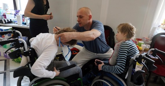 Klub PiS złożył w Sejmie projekt ustawy o szczególnych rozwiązaniach wspierających osoby o znacznym stopniu niepełnosprawności. Zakłada on m.in. finansowanie przez NFZ świadczeń z zakresu rehabilitacji leczniczej.