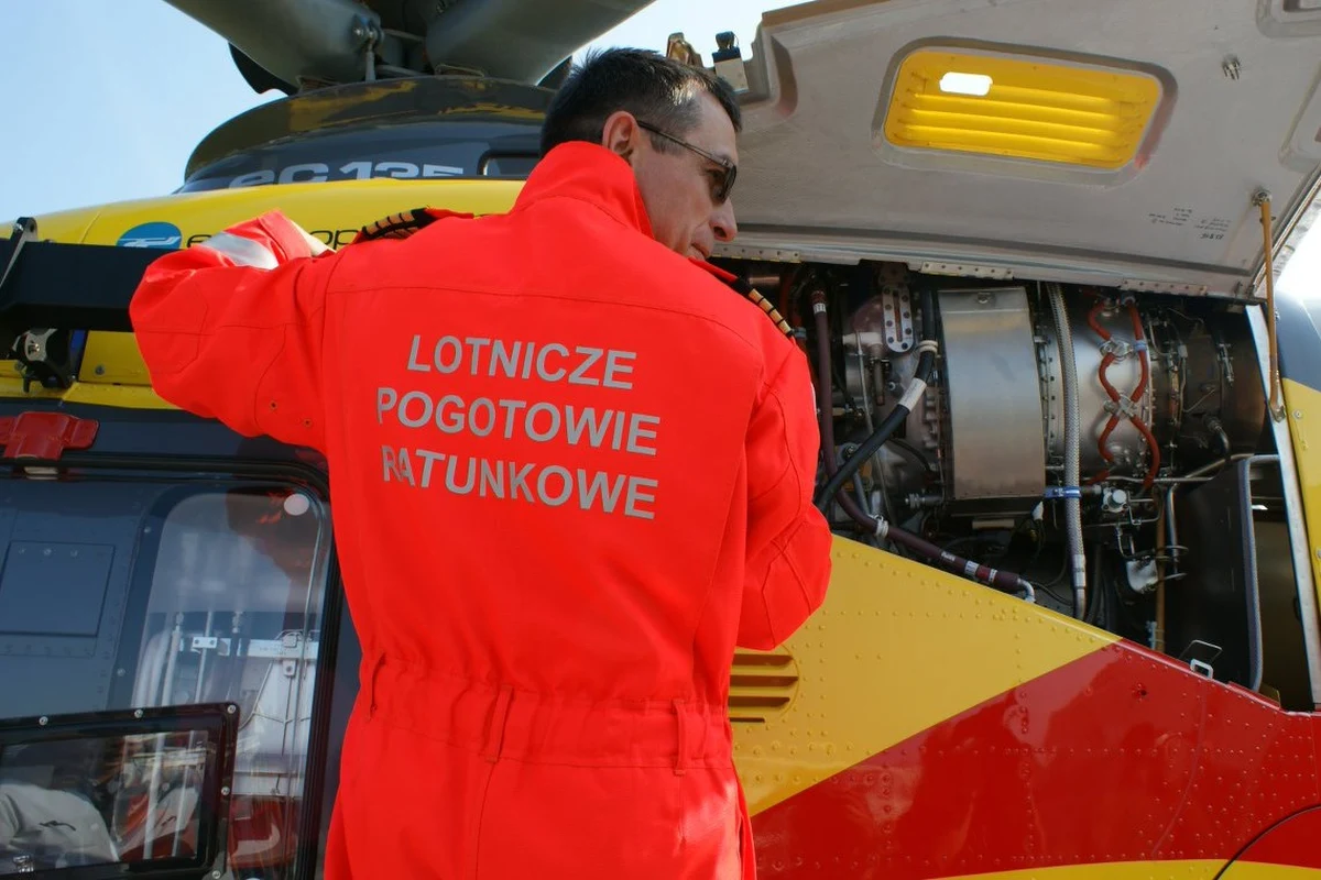 14-miesięczne dziecko wypadło z balkonu na trzecim piętrze bloku przy ulicy Lotniczej w Skarżysku Kamiennej. 