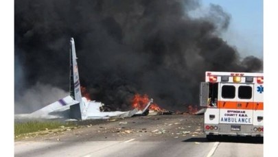 Katastrofa wojskowego samolotu w USA. Maszyna spadła na drogę