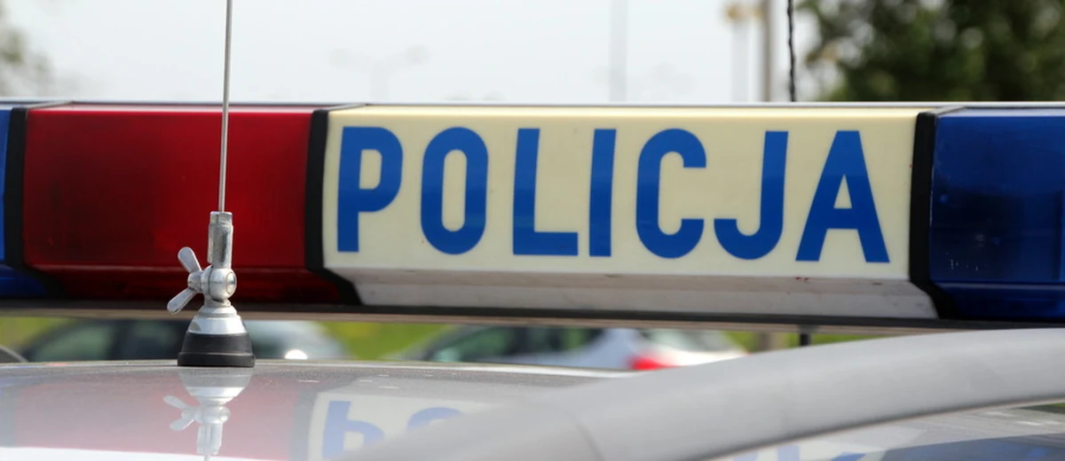 Policjanci z Pruszkowa złapali 54-latka, który w lesie koło mazowieckiego Żółwina zaatakował rowerzystę ostrym narzędziem, przypominającym maczetę. 