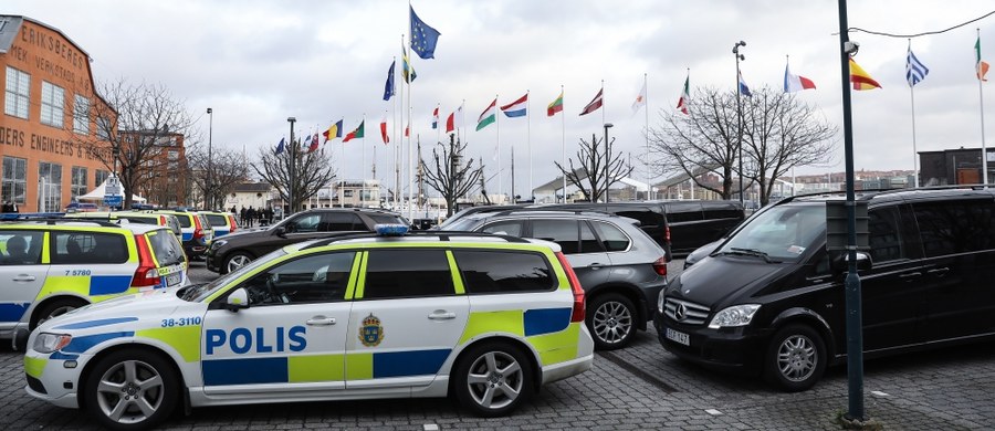 3 mężczyzn podejrzewanych o przygotowywanie zamachu trafiło do szwedzkiego aresztu. To obywatele Uzbekistanu i Kirgistanu. O ich aresztowaniu zdecydował w czwartek sąd w mieście Solna pod Sztokholmem.