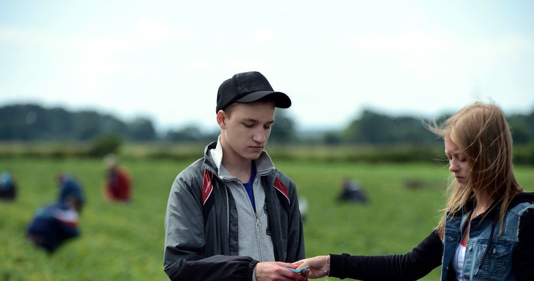 Pokazem "Truskawkowych dni" Wiktora Ericcsona, z udziałem m.in. Przemysława Sadowskiego, Stanisława Cywki i nagrodzonej Złotym Żukiem Julii Kijowskiej, zakończył się w czwartek, 3 maja, 20. Przegląd Filmowy Kino na Granicy/Hranici w Cieszynie.