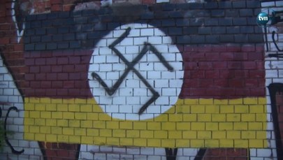 Swastyka i napis "German Death Camps" na murze w Gdańsku. Policja szuka sprawców