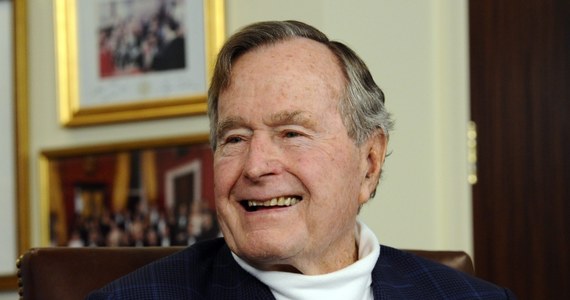 Były prezydent George H.W. Bush został wypisany ze szpitala w Houston. Przebywał tam od kilkunastu dni w związku z infekcją, która dotarła do jego krwiobiegu.