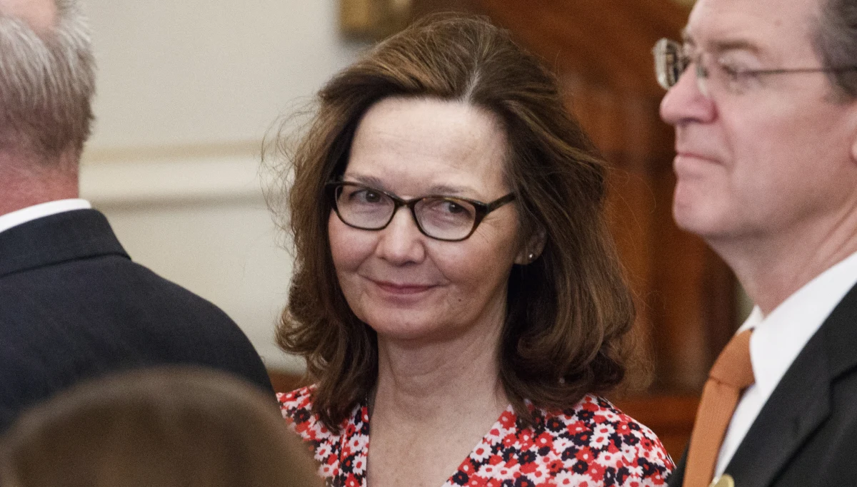 Nominowana przez prezydenta USA Donalda Trumpa na szefową CIA Gina Haspel chce się wycofać z powodu obaw przed pytaniami w Senacie o swą rolę w programie przesłuchań - pisze w niedzielę "Washington Post", powołując się na czterech przedstawicieli władz.