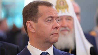 Miedwiediew chce wymienić pięciu z dziewięciu wicepremierów w rządzie