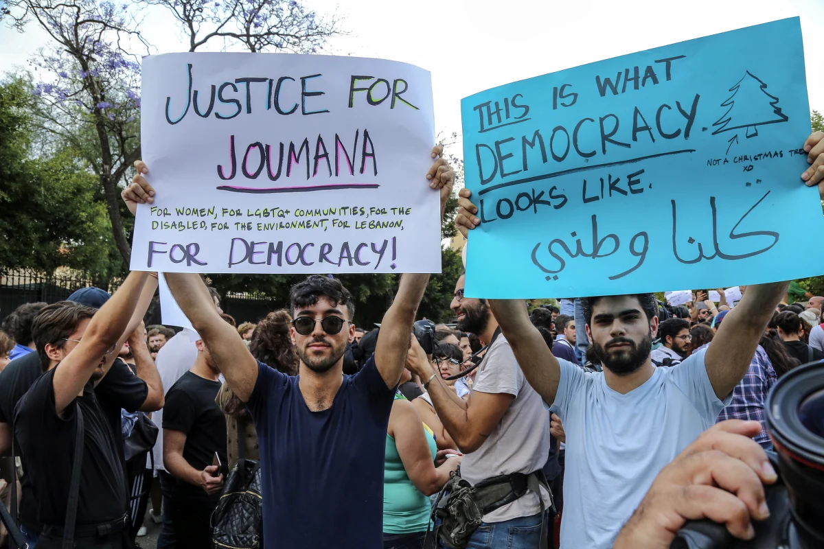 Libańska armia w poniedziałek późnym wieczorem została skierowana na ulice Bejrutu, by rozładować napięcie po niedzielnych wyborach parlamentarnych, w tym związane z demonstracją motocyklową szyickiego Hezbollahu i Amalu, która krążyła po południu po sunnickiej części miasta.
