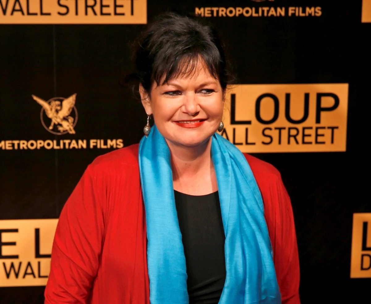 Belgijska piosenkarka Maurane zmarła w wieku 57 lat. Śmierć nastąpiła krótko po ogłoszeniu powrotu na scenę po dwuletniej przerwie w karierze. W Belgii informacja o jej zgonie zajmuje we wtorek pierwsze miejsce na portalach informacyjnych.