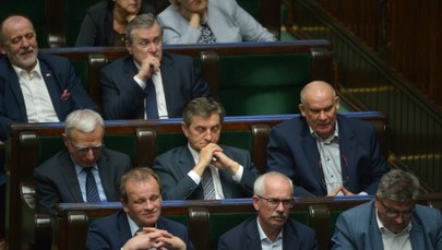 W Sejmie bez sensacji. Minister Gliński i marszałek Kuchciński zostają na stanowiskach