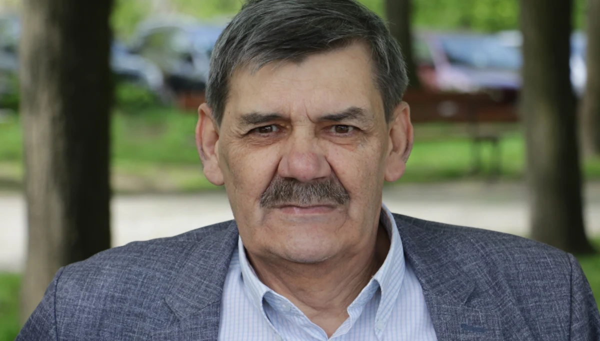 "Możemy porozmawiać o czymś innym?" – tak na kolejne pytanie o aferę Rywina odpowiada w "Post Scriptum" Lech Nikolski. W kolejnej odsłonie programu Marcin Zaborski rozmawia z byłym posłem Sojuszu Lewicy Demokratycznej, szefem gabinetu premiera Leszka Millera i ministrem ds. referendum europejskiego. Sejm po pracach komisji śledczej uznał go za członka "grupy trzymającej władzę", która miała pociągać za sznurki w polityce polskiej na początku XXI wieku. Jak mówi, "okazało się, że te wszystkie zarzuty to o kant czegoś potłuc". "Mnie próbowano oblepić brudem. Ja się sam z tego nie oczyszczę. To nie jest brud, który ja tam kładę" – tłumaczy gość RMF FM. Nikolskiego pytamy też o sprawy lewicy, przebieg referendum akcesyjnego Polski do Unii Europejskiej i o to, jak w jego ocenie pracują obecni politycy.