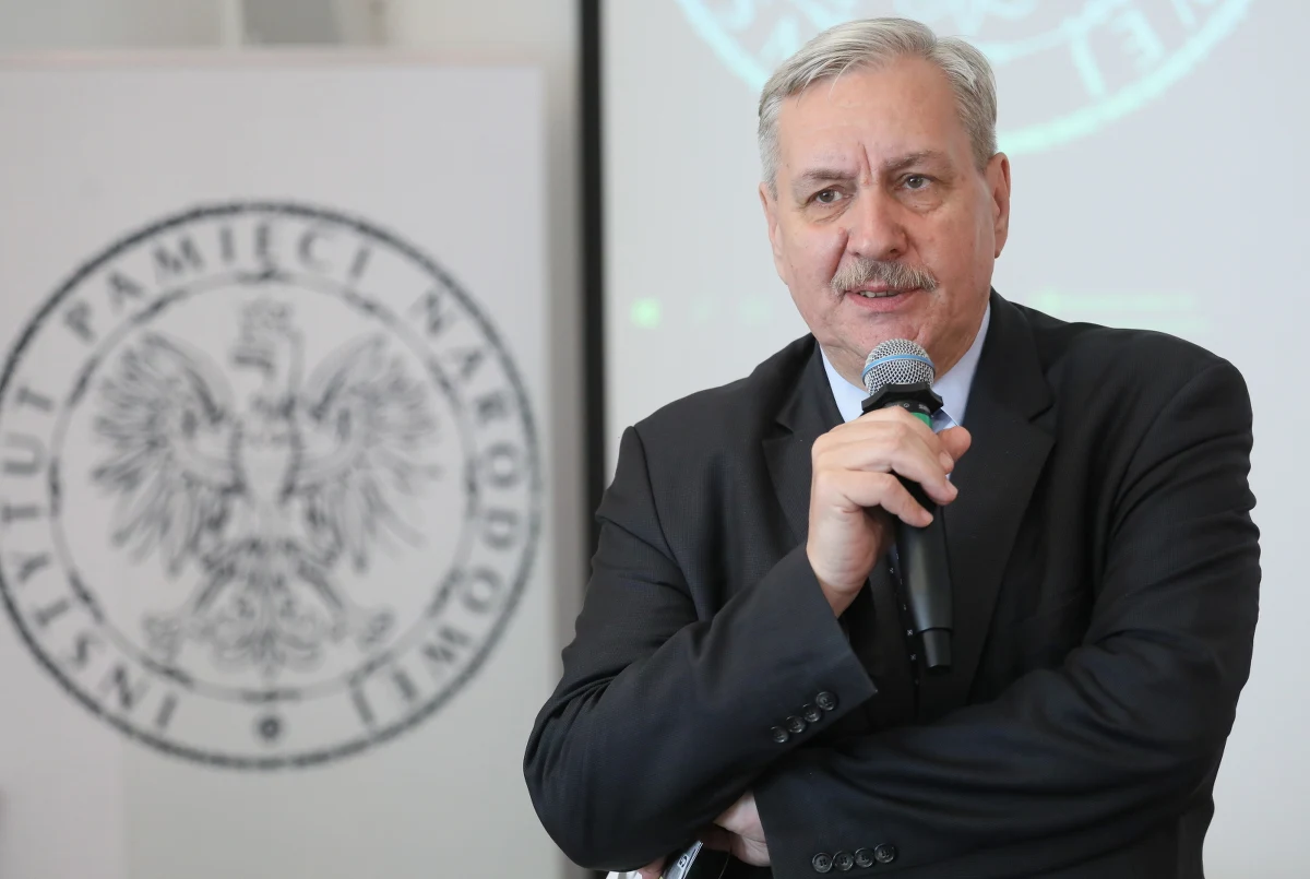 Dwa miesiące temu do prokuratorów IPN wpłynęły pierwsze zawiadomienia o możliwości złamania nowych przepisów, nakazujących karanie za przypisywanie zbrodni hitlerowskich narodowi i państwu polskiemu. Skarg zebrało się kilkadziesiąt, jednak żadna nie doprowadziła do wszczęcia śledztwa. 