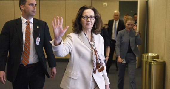 Nominowana na szefową Centralnej Agencji Wywiadowczej (CIA) Gina Haspel wiele lat pracowała w Rosji i "doskonale" włada językiem rosyjskim - odnotowuje rosyjska redakcja BBC, dodając, że jak wynika z dostępnych źródeł, żaden z jej poprzedników nie znał tego języka.