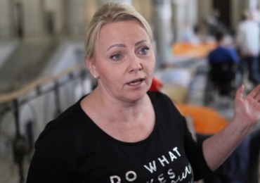 Iwona Hartwich: Protest trwa dalej. Oddajcie godność chorym osobom