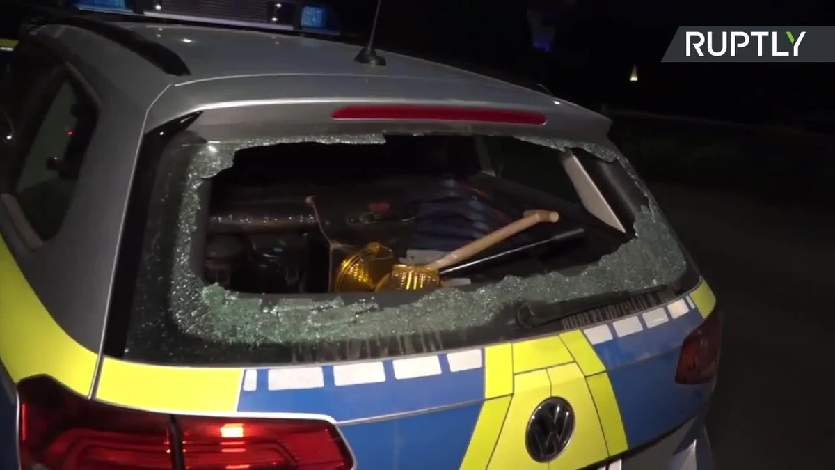 Około setka funkcjonariuszy musiała interweniować z powodu zamieszek, który wybuchły w niemieckiej miejscowości Hoykenkamp w Niemczech. Do bijatyki doszło przed restauracją, w której odbywały się huczne obchody Dnia Ojca.