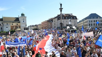 ​"Marsz Wolności" w Warszawie. Rozbieżne dane na temat liczby uczestników