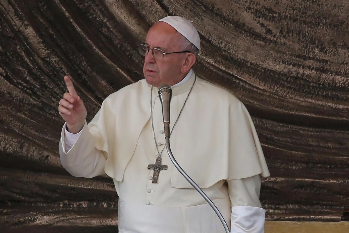 Za 715 tysięcy euro sprzedano na aukcji w Księstwie Monako sportowy samochód lamborghini ofiarowany papieżowi Franciszkowi. Przekazanie bolidu papieżowi odbyło się w listopadzie ubiegłego roku przed Domem świętej Marty w Watykanie, gdzie mieszka.