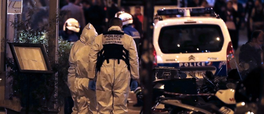 Nożownik zaatakował tłum w centrum Paryża. Ranił cztery osoby, w tym jedną śmiertelnie, zanim został zastrzelony przez policję - poinformował dyrektor gabinetu prefektury policji Pierre Gaudin. Rannych przewieziono do szpitala Georges Pompidou.