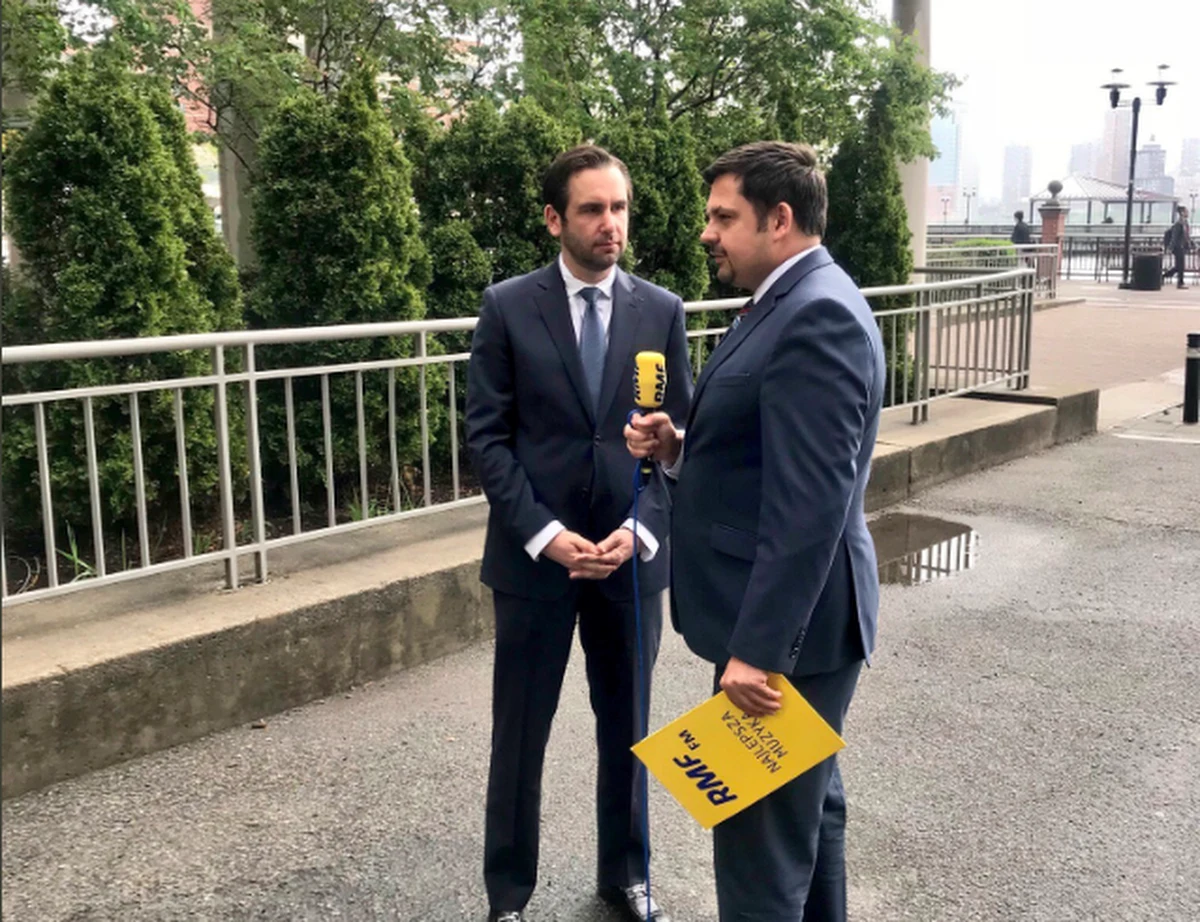 RMF FM ujawnia, jak będzie wyglądało otoczenie Pomnika Katyńskiego w Jersey City po jego przenosinach. Nasz amerykański korespondent Paweł Żuchowski spotkał się z burmistrzem Jersey City Stevenem Fulopem.