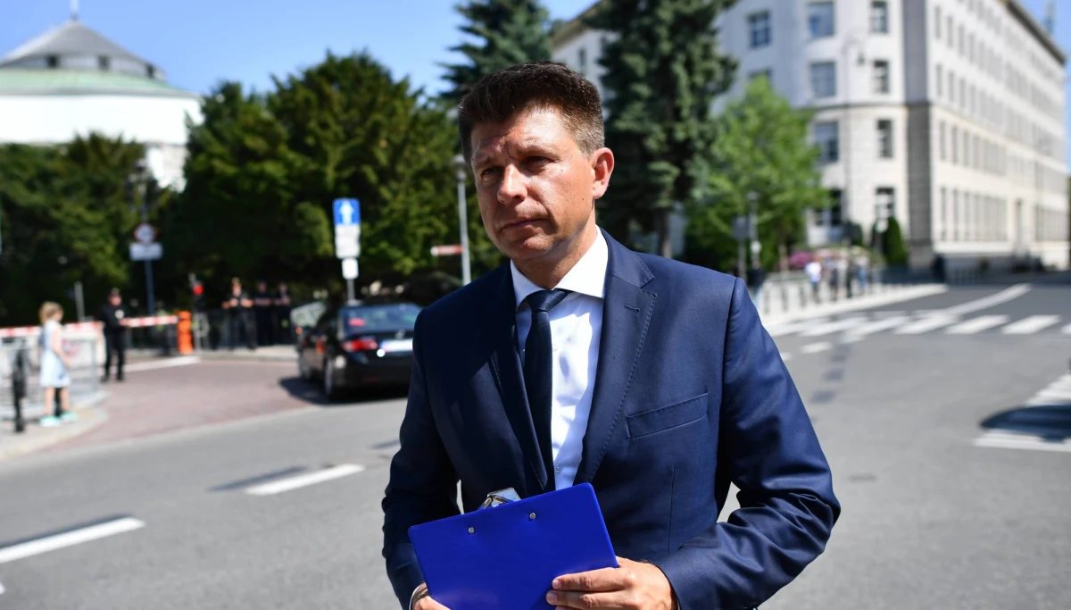 Były lider Nowoczesnej Ryszard Petru chce zbudować zaplecze merytoryczne dla stowarzyszenia Plan Petru oraz pozyskać nowych członków. Jak dowiedziała się PAP, to cel zaproszenia "do merytorycznej pracy dla Polski", jakie polityk opublikował na Twitterze. Dotychczas zgłosiło się ponad 200 osób.