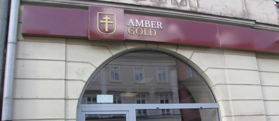 Komisja śledcza ds. Amber Gold przesłuchać ma w tym tygodniu byłych szefów Agencji Bezpieczeństwa Wewnętrznego. "Będą to kluczowe zeznania, które zakończą badanie działań służb specjalnych wobec Amber Gold" - powiedział wiceprzewodniczący komisji Jarosław Krajewski (PiS).