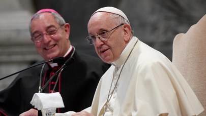 Papież rozpoczyna rozmowy z biskupami z Chile o skandalu pedofilii