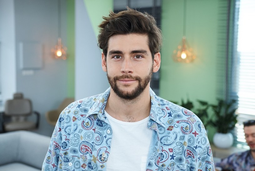 Jedną z gwiazd Tauron Life Festival Oświęcim będzie mający wielu fanów w naszym kraju urodzony w Barcelonie wokalista Alvaro Soler, znany z przebojów "Sofia" i "El Mismo Sol".