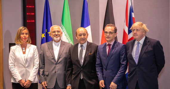 Francja, Niemcy, W. Brytania oraz unijna dyplomacja będą wypracowywać z Iranem w najbliższych tygodniach rozwiązania, aby mimo decyzji USA o wycofaniu się z porozumienia nuklearnego zachować ten układ - podała szefowa unijnej dyplomacji Federica Mogherini.