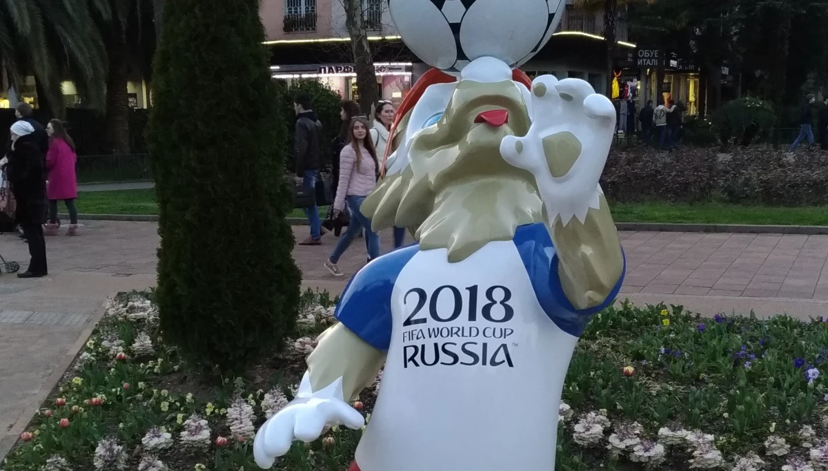 ​Astronomiczne ceny za noclegi w Rosji w 11 miastach, gdzie rozegrane zostaną mecze piłkarskich mistrzostw świata. Mundial rozpocznie się w połowie czerwca. Kibice z Wielkiej Brytanii tak organizują przeloty czarterowe, by od razu po meczach z Rosji wylecieć. Inni biorą ze sobą namioty, albo planują spać w pociągach.