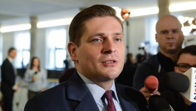 Bartosz Kownacki przekazał swoją nagrodę na Caritas