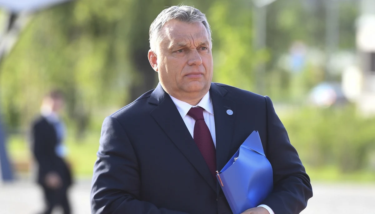 Węgry mają nadzieję na kompromis między Komisją Europejską a Polską, jednak w razie jego braku będziemy przeciwko art. 7 - powiedział TVP węgierski premier Viktor Orban na marginesie szczytu UE-Bałkany Zachodnie, który w czwartek rozpocznie się w stolicy Bułgarii. 