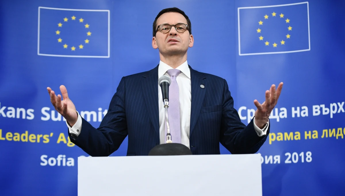 Fundusze strukturalne, polityka rolna oraz fundusze na rolnictwo i rozwój wsi nie powinny ulec zmniejszeniu. Na spotkaniu bilateralnych na szczycie w Sofii podkreślałem, jak ważne jest utrzymanie naszej optyki budżetu Unii Europejskiej - oświadczył premier Mateusz Morawiecki.