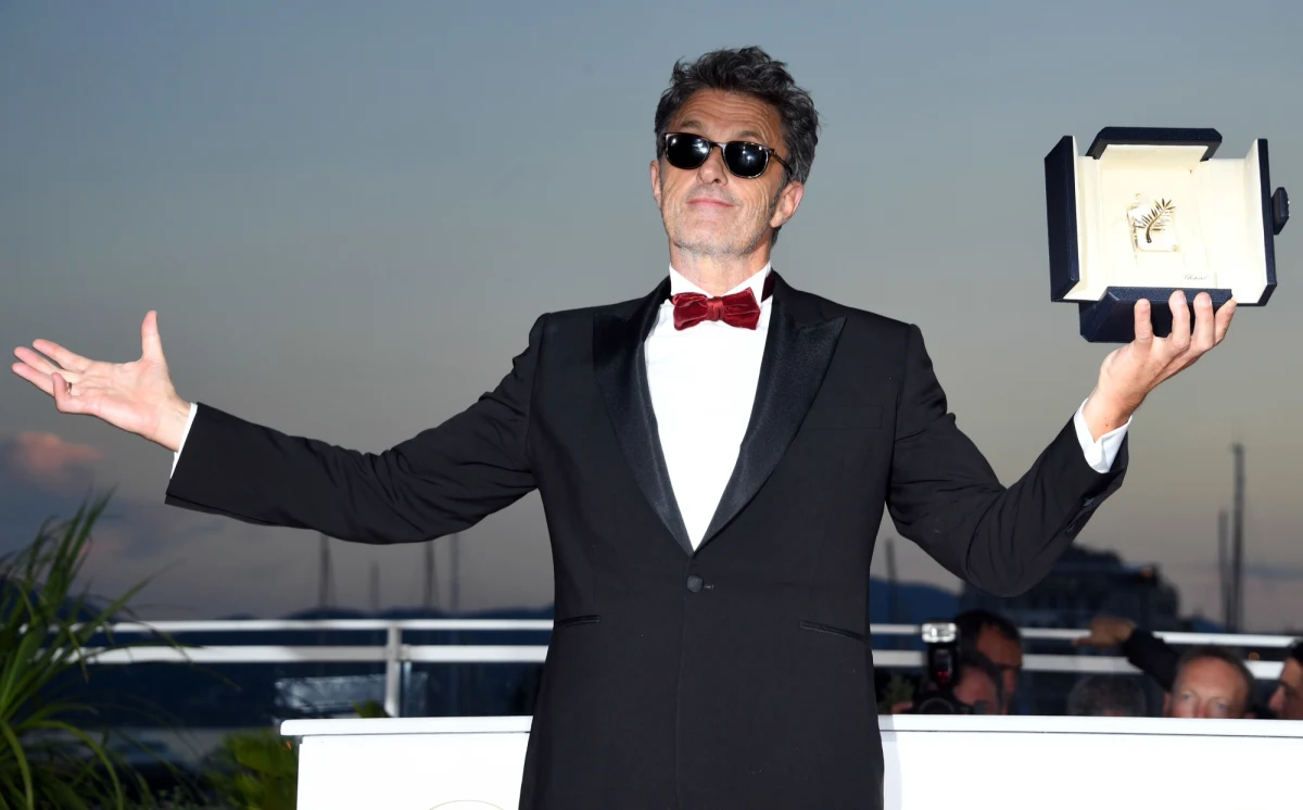 "To jest ogromna radość i wyróżnienie - dla mnie osobiście i dla polskiej kinematografii" – tak o nagrodzie za najlepszą reżyserię, którą otrzymał w Cannes Paweł Pawlikowski mówił dyrektor Polskiego Instytutu Sztuki Filmowej Radosław Śmigulski. Jak podkreślił, jest to "przede wszystkim sukces osobisty samego twórcy". 