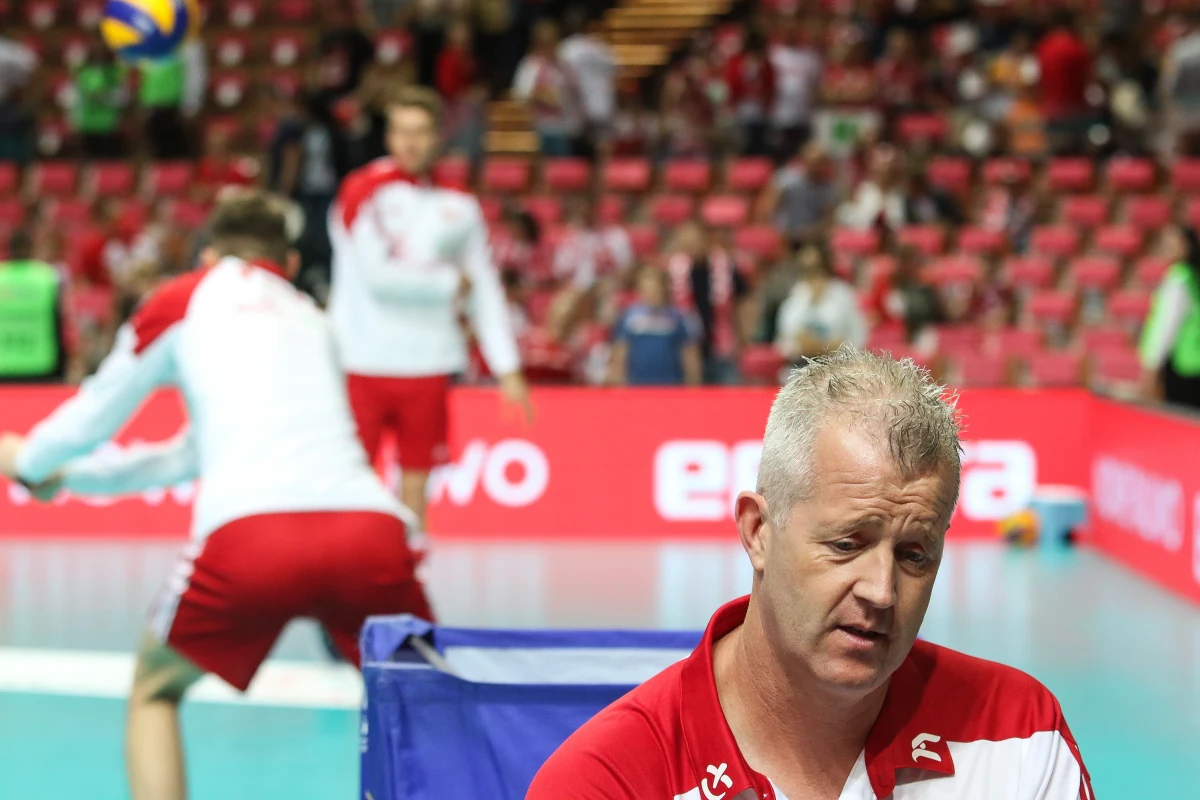 ​Polscy siatkarze wygrali z Kanadą 3:2 (22:25, 27:29, 25:17, 25:18, 15:9) w towarzyskim meczu w Opolu. W sobotę ekipy te zmierzyły się w Katowicach i wówczas goście zwyciężyli 3:1.