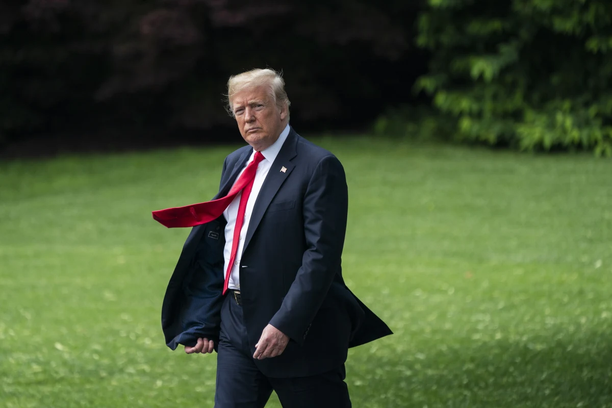 Duchowo-polityczny przywódca Iranu ajatollah Ali Chamenei oświadczył w środę, że Iran pokona USA, jeśli irańscy urzędnicy spełnią swoje obowiązki. Dodał, że wycofanie Waszyngtonu z porozumienia nuklearnego pokazuje, że Teheran nie może zawierać umów z USA.