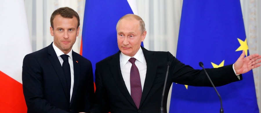 Prezydenci Rosji i Francji Władimir Putin i Emmanuel Macron rozmawiali o sytuacji wokół porozumienia nuklearnego z Iranem. Putin uznał, że należy je utrzymać. Obaj liderzy zapewnili, że w kwestii Ukrainy potrzebne jest wdrażanie porozumień mińskich.