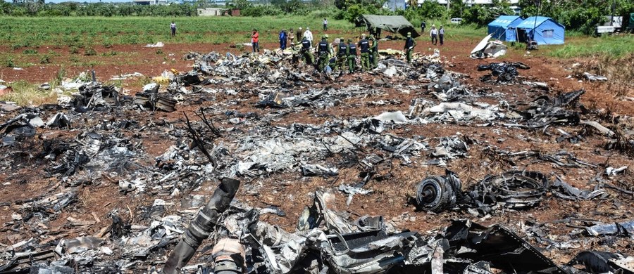 ​Ekipom poszukiwawczym udało się odnaleźć drugą tzw. czarną skrzynkę rejestrującą parametry i przebieg lotu samolotu Boeing 737-200, który rozbił się wkrótce po starcie z lotniska w Hawanie powodując śmierć 111 osób - ponformowały w czwartek władze.