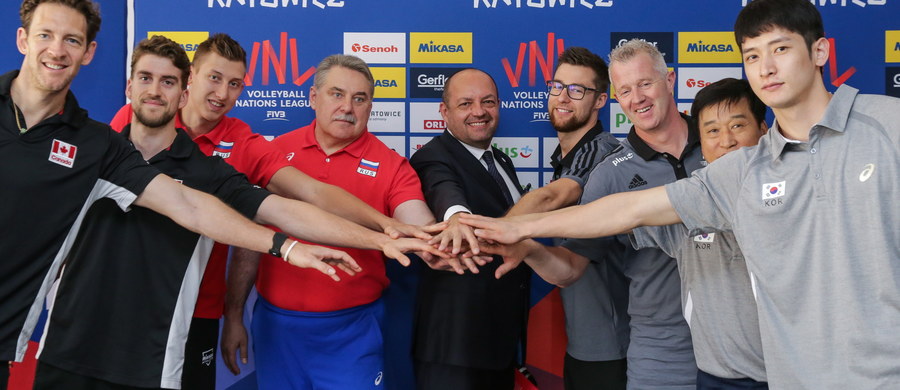 Polscy siatkarze meczem z Koreą Południową w katowickim Spodku zainaugurują udział w pierwszej edycji Ligi Narodów. To także pierwsze spotkanie o punkty biało-czerwonych pod wodzą belgijskiego trenera Vitala Heynena.