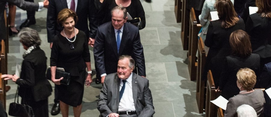 Były prezydent USA George H.W. Bush został w niedzielę przyjęty do szpitala w stanie Maine. Powody hospitalizacji to niskie ciśnienie krwi oraz zmęczenie. 