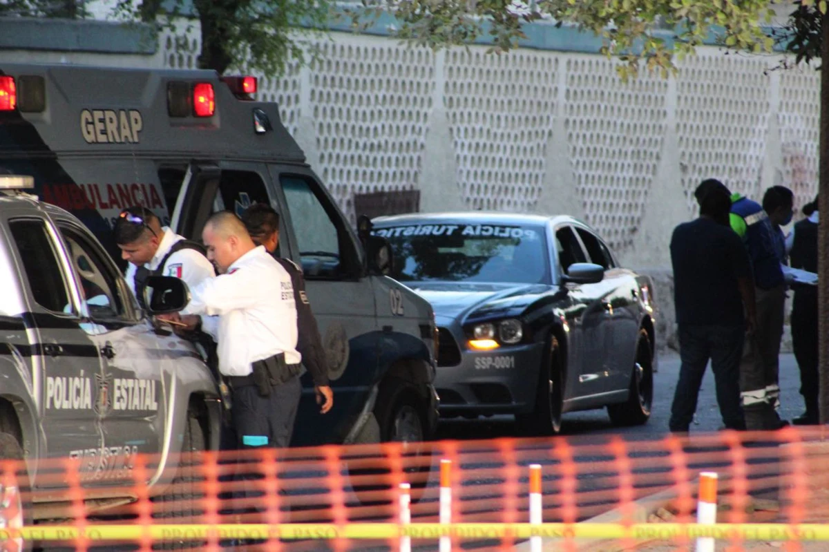 Meksykańskie władze poinformowały, że aresztowały żonę szefa najpotężniejszego kartelu narkotykowego w kraju Jalisco Nueva Generacion (CJNG). Rosalinda Gonzalez Valencia prawdopodobnie zarządza majątkiem tej grupy przestępczej - podało meksykańskie MSW.
Żona Nemesio Oseguery Cervantesa, alias "El Mencho", została aresztowana w Guadalajarze, stolicy stanu Jalisco na zachodzie kraju. 