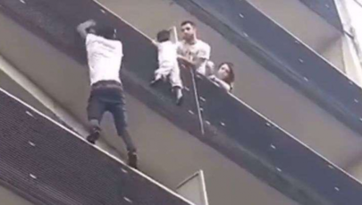 "Spiderman" z Mali bohaterem Francji. Uratował dziecko zwisające z balkonu