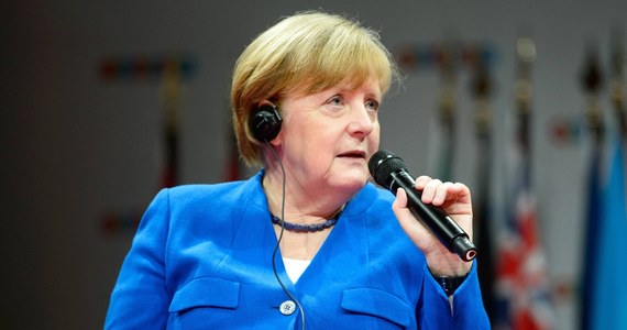 Kanclerz Angela Merkel powiedziała, że Niemcy niepokoi osłabienie porządku międzynarodowego opartego na wielostronnych porozumieniach i organizacjach, który powstał po to, by ułatwiać i promować współpracę między państwami. 