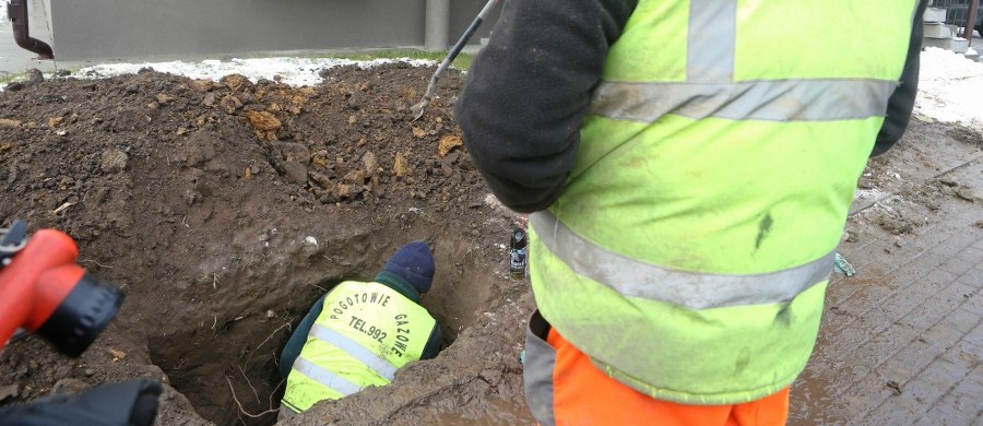 Ewakuacja mieszkańców 10 budynków w wielkopolskim Pleszewie. Informację z Gorącej Linii RMF FM potwierdziła nam straż pożarna. 
