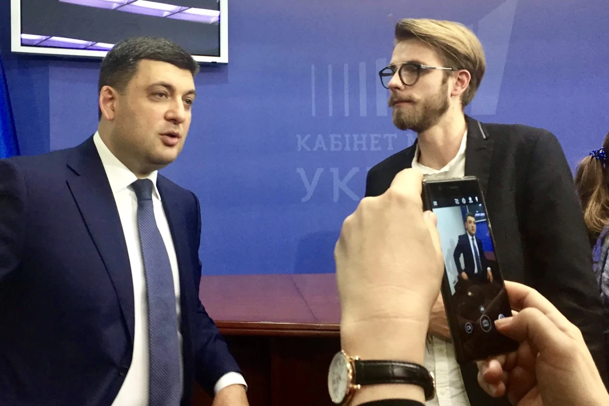 "Chciałbym się spotkać z premierem Morawieckim" - przyznał w rozmowie z  dziennikarzem RMF FM Patrykiem Michalskim premier Ukrainy Wołodymyr Hrojsman, który w Kijowie rozmawiał z przedstawicielami ważnych europejskich mediów.