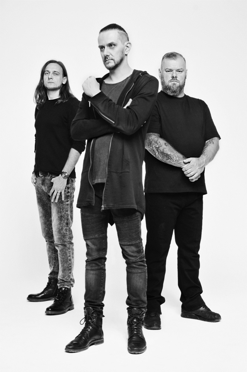 Pod koniec września ukaże się się siódmy album warszawskiej grupy Riverside. "Wasteland" będzie pierwszy materiałem nagranym po śmierci gitarzysty Piotra Grudzińskiego.